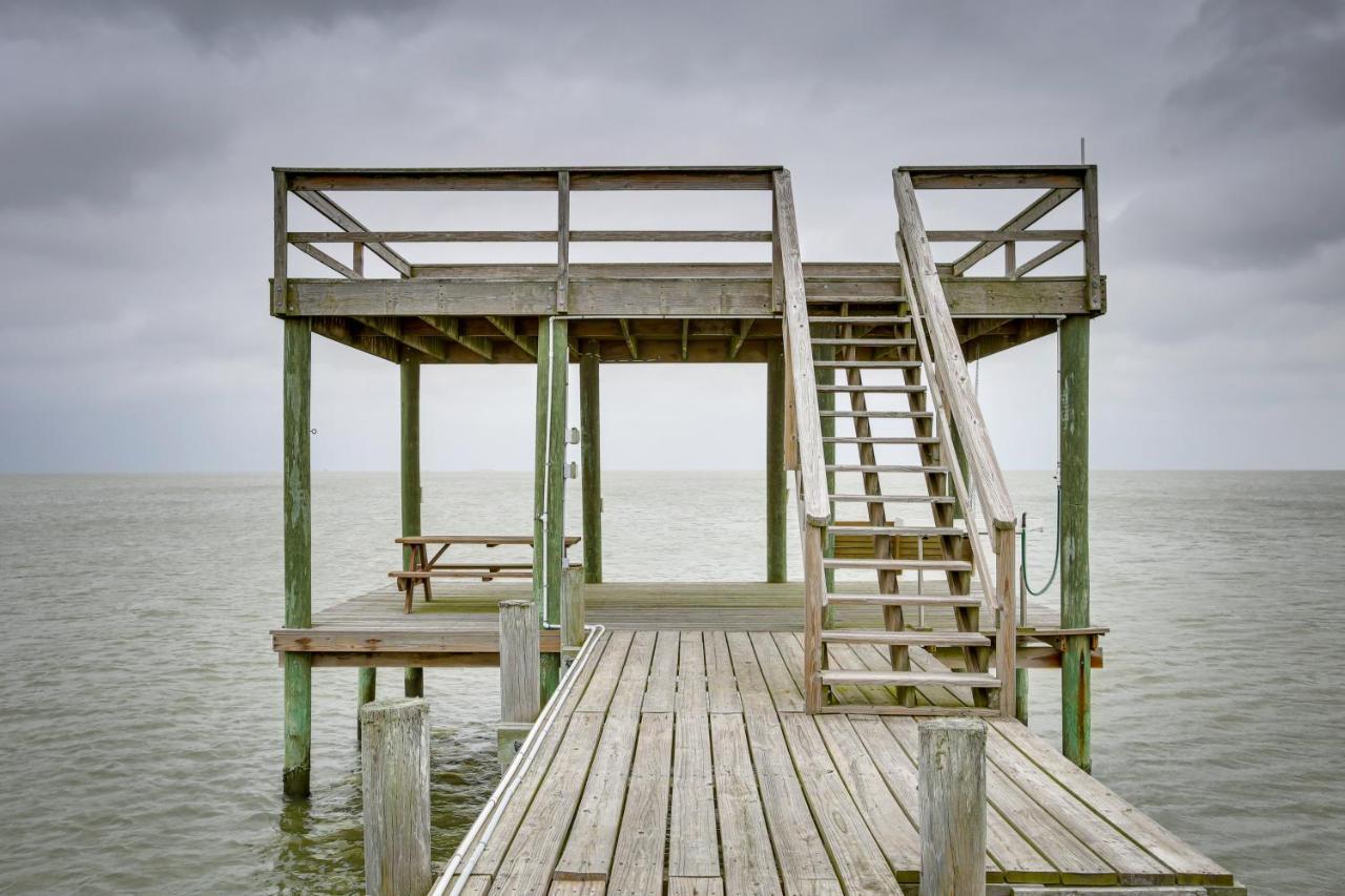 Stunning Galveston Bay Villa Infinity Pool And Dock San Leon Экстерьер фото