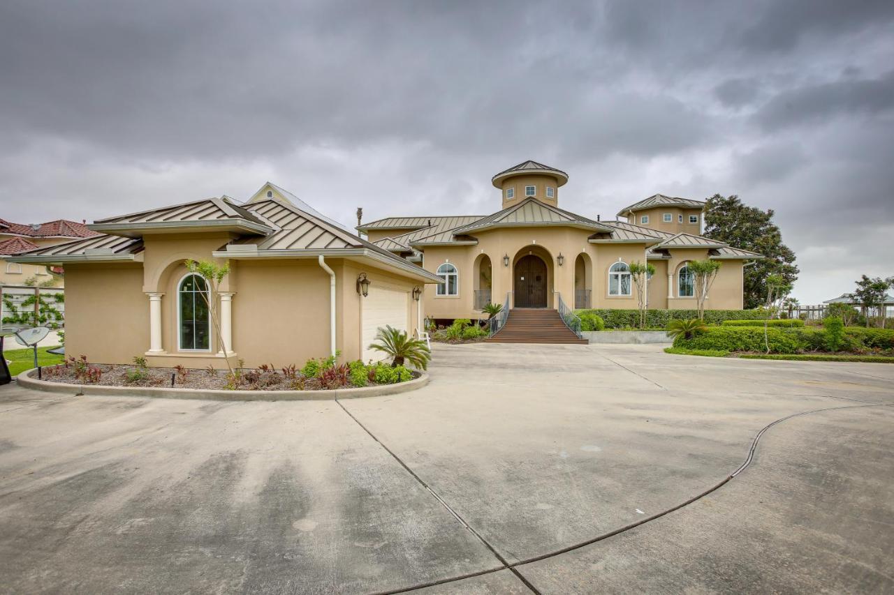 Stunning Galveston Bay Villa Infinity Pool And Dock San Leon Экстерьер фото